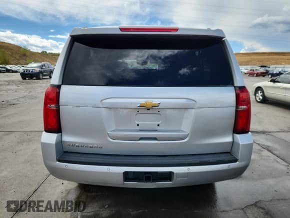 2020 Chevrolet Suburban LT z VIN 1GNSKHKC5LR166157, wystawiony jako Copart lot #71850165 z przebiegiem 146 873 mil mil oraz Czysty tytuł • Clean title. Historia ofert i sprzedaży dostępna na DreamBid. Obrazek 6.