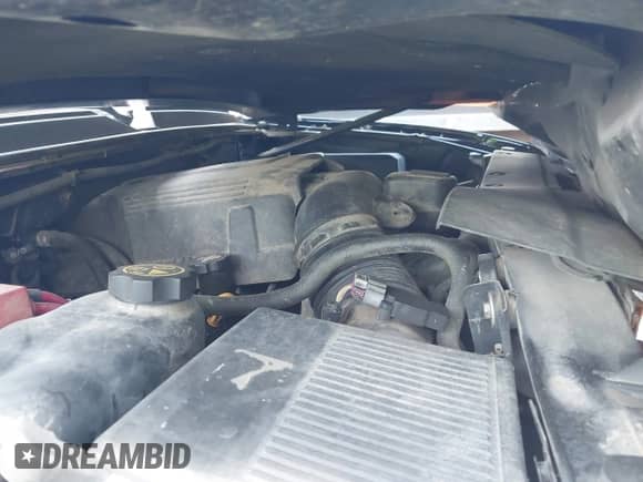 2013 Chevrolet Suburban LT z VIN 1GNSKJE72DR285369, wystawiony jako IAAI lot #42807477 z przebiegiem 140 473 mil mil oraz . Historia ofert i sprzedaży dostępna na DreamBid. Obrazek 10.