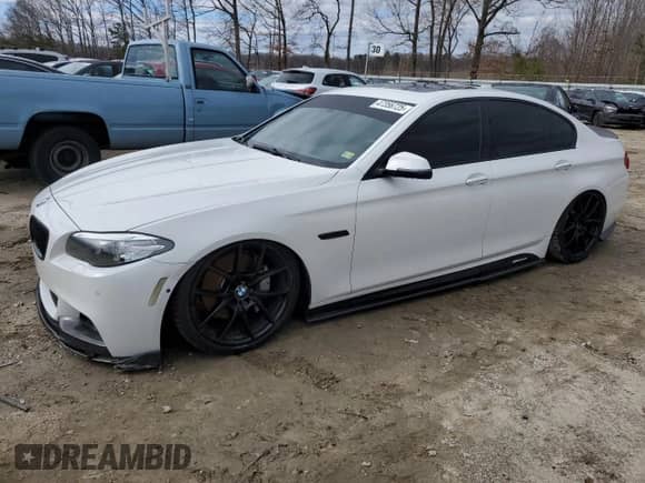 2015 BMW 5 Series 550i с VIN WBAKN9C55FD682331, выставлен на аукционе Copart как лот 47356725 с пробегом 80 741 миль миль и Списание • Salvage title. История ставок и продаж доступна на DreamBid. Изображение 1.