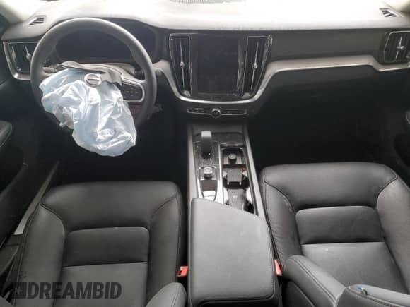 2025 Volvo S60 Core z VIN 7JRL12GJXSG364362, wystawiony jako Copart lot #51022375 z przebiegiem Nie podano mil oraz Szkoda całkowita • Salvage title. Historia ofert i sprzedaży dostępna na DreamBid. Obrazek 8.