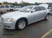 2012 Chrysler 300 с VIN 2C3CCAAG5CH117132, выставлен на аукционе IAAI как лот 43317854 с пробегом 246 234 миль миль и . История ставок и продаж доступна на DreamBid. Изображение 18.