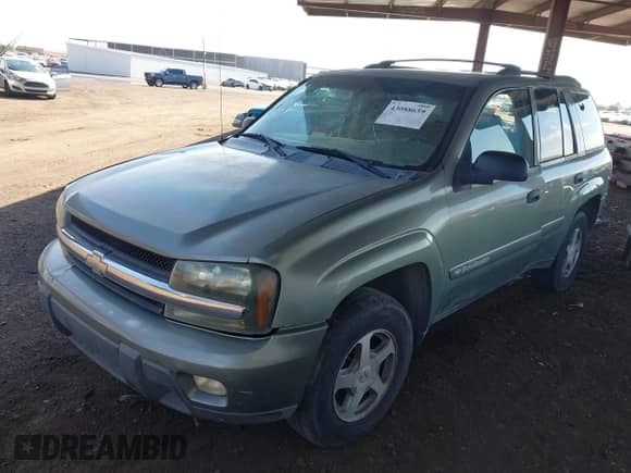 2003 Chevrolet TrailBlazer LS z VIN 1GNDS13S332371734, wystawiony jako IAAI lot #43088659 z przebiegiem 209 772 mil mil oraz . Historia ofert i sprzedaży dostępna na DreamBid. Obrazek 2.