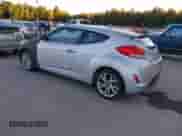 2017 Hyundai Veloster Value Edition с VIN KMHTC6AD2HU305556, выставлен на аукционе IAAI как лот 43330447 с пробегом 67 611 миль миль и . История ставок и продаж доступна на DreamBid. Изображение 3.