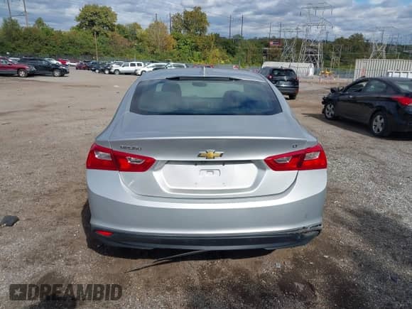 2018 Chevrolet Malibu LT с VIN 1G1ZD5STXJF146333, выставлен на аукционе IAAI как лот 43500718 с пробегом 88 200 миль миль и . История ставок и продаж доступна на DreamBid. Изображение 16.