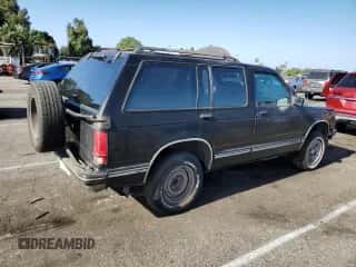 1994 Chevrolet Blazer LS с VIN 1GNCS13W8R2133529, выставлен на аукционе Copart как лот 60861514 с пробегом 114 859 миль миль и Чистый • Clean title. История ставок и продаж доступна на DreamBid. Изображение 3.