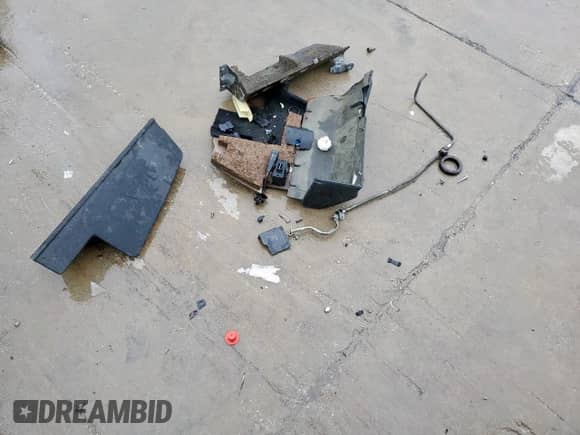 1991 BMW M3 с VIN WBSAK0310MAE34501, выставлен на аукционе Copart как лот 45642275 с пробегом 129 936 миль миль и Чистый • Clean title. История ставок и продаж доступна на DreamBid. Изображение 12.