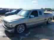 2002 Chevrolet Silverado 1500 LS с VIN 2GCEC19V021244756, выставлен на аукционе IAAI как лот 42336411 с пробегом 192 041 миль миль и . История ставок и продаж доступна на DreamBid. Изображение 2.