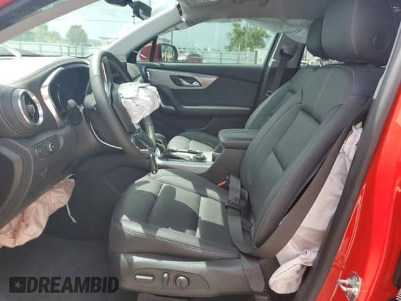 2024 Chevrolet Blazer LT с VIN 3GNKBDRS3RS149241, выставлен на аукционе Copart как лот 67344675 с пробегом 21 511 миль миль и На запчасти • Non repairable. История ставок и продаж доступна на DreamBid. Изображение 7.