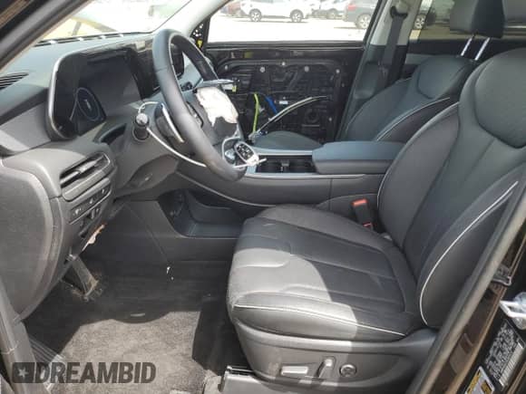 2025 Hyundai Palisade SEL Premium z VIN KM8R4DGE3SU865914, wystawiony jako Copart lot #66193925 z przebiegiem 4 882 mil mil oraz Szkoda całkowita • Salvage title. Historia ofert i sprzedaży dostępna na DreamBid. Obrazek 7.