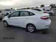 2015 Ford Fiesta SE z VIN 3FADP4BJ6FM136249, wystawiony jako Copart lot #90844195 z przebiegiem 133 405 mil mil oraz Szkoda całkowita • Salvage title. Historia ofert i sprzedaży dostępna na DreamBid. Obrazek 2.