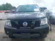2018 Nissan Frontier SV z VIN 1N6AD0EV0JN744891, wystawiony jako IAAI lot #42128481 z przebiegiem 137 412 mil mil oraz . Historia ofert i sprzedaży dostępna na DreamBid. Obrazek 12.