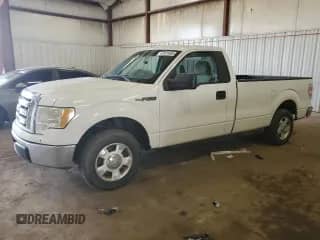 2010 Ford F-150 XL с VIN 1FTNF1CV7AKE77502, выставлен на аукционе Copart как лот 67831605 с пробегом 283 760 миль миль и Чистый • Clean title. История ставок и продаж доступна на DreamBid. Изображение 1.