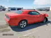 2022 Dodge Challenger SXT z VIN 2C3CDZAG9NH260423, wystawiony jako Copart lot #70717205 z przebiegiem 49 078 mil mil oraz Szkoda całkowita • Salvage title. Historia ofert i sprzedaży dostępna na DreamBid. Obrazek 3.