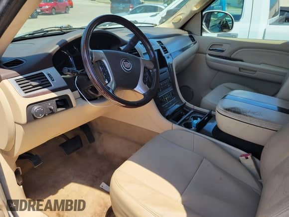 2007 Cadillac Escalade с VIN 1GYFK63837R259719, выставлен на аукционе IAAI как лот 42837545 с пробегом 167 836 миль миль и . История ставок и продаж доступна на DreamBid. Изображение 6.