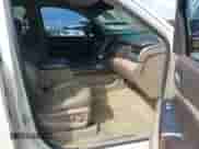 2015 Chevrolet Tahoe LT с VIN 1GNSCBKC9FR725983, выставлен на аукционе IAAI как лот 43381837 с пробегом 261 800 миль миль и . История ставок и продаж доступна на DreamBid. Изображение 5.