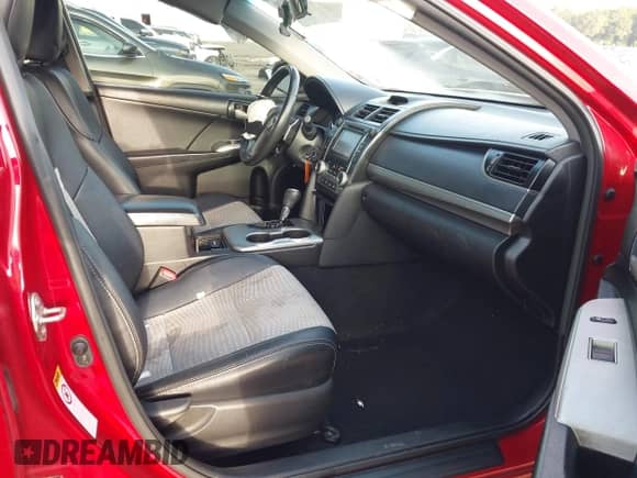 2014 Toyota Camry LE with VIN 4T1BF1FK6EU871972, listed as a IAAI auction lot 43285820 with 196,225 mi miles and . Bid and sale history available at DreamBid. Image 5.