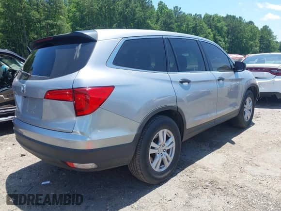 2018 Honda Pilot LX с VIN 5FNYF5H10JB001132, выставлен на аукционе IAAI как лот 42551693 с пробегом 109 258 миль миль и . История ставок и продаж доступна на DreamBid. Изображение 4.