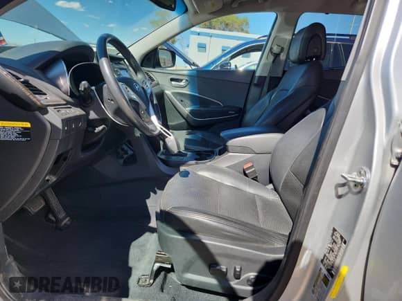 2016 Hyundai Santa Fe с VIN 5XYZUDLA1GG341578, выставлен на аукционе Copart как лот 85131885 с пробегом 142 097 миль миль и Чистый • Clean title. История ставок и продаж доступна на DreamBid. Изображение 7.