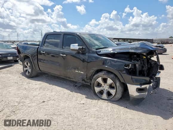 2021 Ram 1500 Laramie z VIN 1C6RREJT7MN801351, wystawiony jako Copart lot #81655935 z przebiegiem 42 313 mil mil oraz Szkoda całkowita • Salvage title. Historia ofert i sprzedaży dostępna na DreamBid. Obrazek 4.