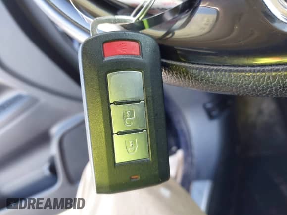 2020 Mitsubishi Outlander ES с VIN JA4AZ3A33LZ003294, выставлен на аукционе IAAI как лот 41771216 с пробегом 106 524 миль миль и . История ставок и продаж доступна на DreamBid. Изображение 11.