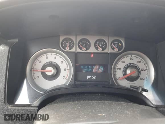 2010 Ford F-150 XL с VIN 1FTFW1EV6AFA43551, выставлен на аукционе Copart как лот 90404175 с пробегом 227 635 миль миль и Чистый • Clean title. История ставок и продаж доступна на DreamBid. Изображение 9.