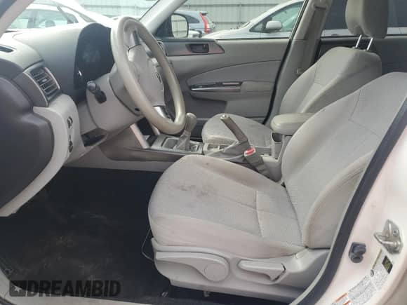 2011 Subaru Forester X z VIN JF2SHABC6BG780161, wystawiony jako Copart lot #65874135 z przebiegiem 208 717 mil mil oraz Szkoda całkowita • Salvage title. Historia ofert i sprzedaży dostępna na DreamBid. Obrazek 7.