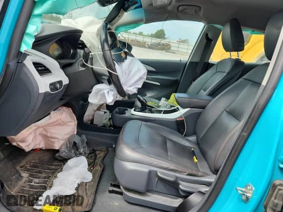 2021 Chevrolet Bolt EV Premier с VIN 1G1FZ6S09M4103117, выставлен на аукционе Copart как лот 61801025 с пробегом 55 263 миль миль и Списание • Salvage title. История ставок и продаж доступна на DreamBid. Изображение 7.