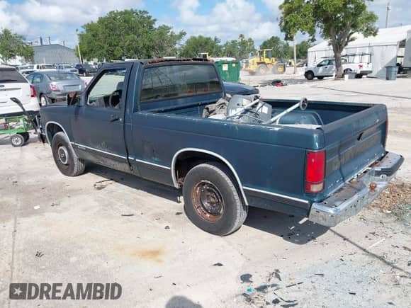 1993 Chevrolet S-10 X96 with VIN 1GCCS14R8P0129376, listed as a IAAI auction lot 42316128 with 166,265 mi miles and . Bid and sale history available at DreamBid. Image 3.