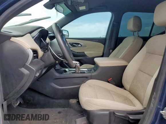 2022 Chevrolet Traverse LS z VIN 1GNERFKW4NJ104158, wystawiony jako Copart lot #70577495 z przebiegiem Nie podano mil oraz Szkoda całkowita • Salvage title. Historia ofert i sprzedaży dostępna na DreamBid. Obrazek 7.