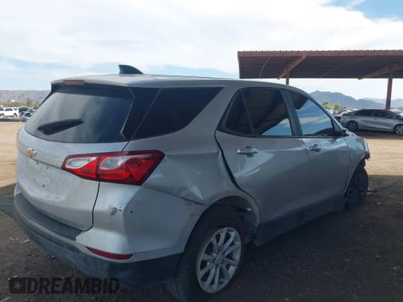 2020 Chevrolet Equinox LS с VIN 3GNAXHEVXLS697961, выставлен на аукционе IAAI как лот 43001522 с пробегом 43 980 миль миль и . История ставок и продаж доступна на DreamBid. Изображение 4.