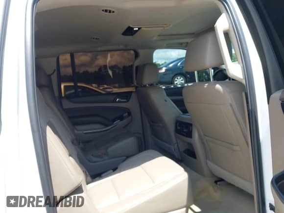 2017 Chevrolet Suburban LT с VIN 1GNSKHKC4HR323393, выставлен на аукционе IAAI как лот 43079708 с пробегом 209 001 миль миль и . История ставок и продаж доступна на DreamBid. Изображение 8.