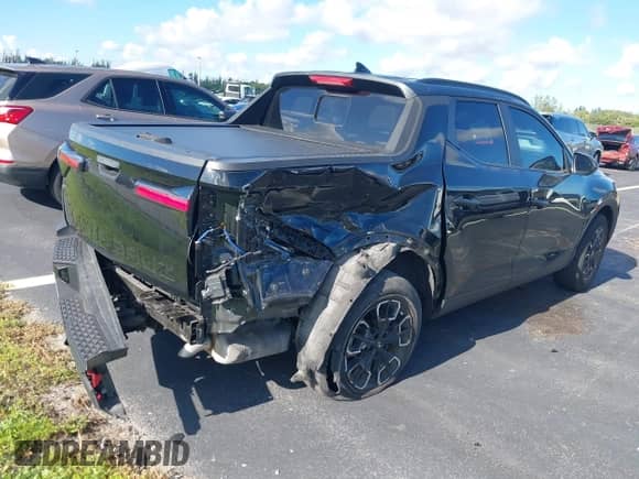 2024 Hyundai Santa Cruz SEL с VIN 5NTJC4AE6RH084226, выставлен на аукционе IAAI как лот 43005299 с пробегом 26 487 миль миль и . История ставок и продаж доступна на DreamBid. Изображение 4.