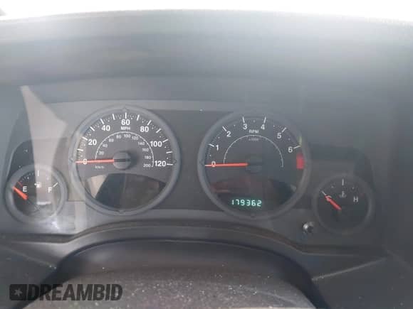 2008 Jeep Compass Sport with VIN 1J8FT47W78D661170, listed as a IAAI auction lot 43481804 with 179,362 mi miles and . Bid and sale history available at DreamBid. Image 7.
