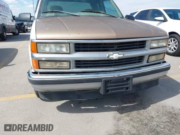 1996 Chevrolet Silverado 1500 with VIN 2GCEC19R2T1237277, listed as a IAAI auction lot 43331491 with 203,287 mi miles and . Bid and sale history available at DreamBid. Image 13.