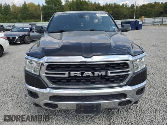 2023 Ram 1500 Big Horn z VIN 1C6RREBG2PN608059, wystawiony jako Copart lot #80358075 z przebiegiem 87 678 mil mil oraz Szkoda całkowita • Salvage title. Historia ofert i sprzedaży dostępna na DreamBid. Obrazek 5.