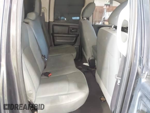 2014 Ram 1500 Express z VIN 1C6RR7FTXES469073, wystawiony jako IAAI lot #43109122 z przebiegiem 164 219 mil mil oraz . Historia ofert i sprzedaży dostępna na DreamBid. Obrazek 8.