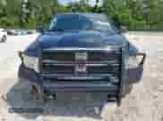 2018 Ram 1500 Tradesman z VIN 1C6RR6FG5JS325390, wystawiony jako Copart lot #71435725 z przebiegiem 168 434 mil mil oraz Czysty tytuł • Clean title. Historia ofert i sprzedaży dostępna na DreamBid. Obrazek 5.