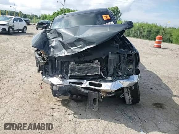 2005 GMC Sierra 1500 SLE z VIN 2GTEK13T551183872, wystawiony jako Copart lot #62696625 z przebiegiem 318 449 mil mil oraz Szkoda całkowita • Salvage title. Historia ofert i sprzedaży dostępna na DreamBid. Obrazek 14.