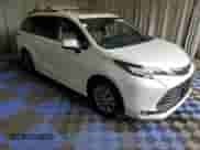 2022 Toyota Sienna XLE z VIN 5TDJSKFC0NS071215, wystawiony jako Copart lot #61414935 z przebiegiem 100 346 mil mil oraz Czysty tytuł • Clean title. Historia ofert i sprzedaży dostępna na DreamBid. Obrazek 4.