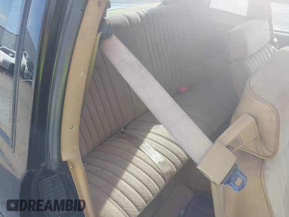 1988 Chevrolet Monte Carlo с VIN 1G1GZ11G1JP114404, выставлен на аукционе IAAI как лот 42528288 с пробегом 7 662 миль миль и . История ставок и продаж доступна на DreamBid. Изображение 8.