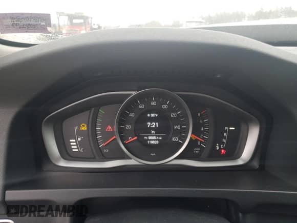 2018 Volvo S60 Dynamic с VIN YV140MTLXJ2451774, выставлен на аукционе Copart как лот 47715365 с пробегом 119 623 миль миль и Списание • Salvage title. История ставок и продаж доступна на DreamBid. Изображение 9.