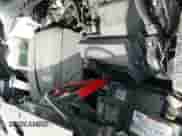 2017 Kia Sorento EX z VIN 5XYPHDA57HG298965, wystawiony jako IAAI lot #42851723 z przebiegiem 171 678 mil mil oraz . Historia ofert i sprzedaży dostępna na DreamBid. Obrazek 19.