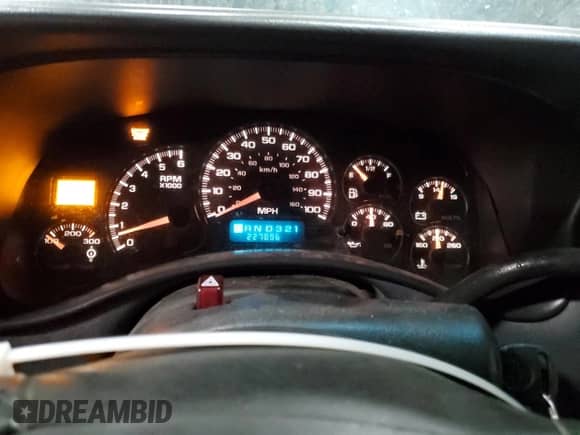 2002 Chevrolet Silverado 1500HD LS с VIN 1GCGK13U22F112862, выставлен на аукционе Copart как лот 45013535 с пробегом 227 896 миль миль и Чистый • Clean title. История ставок и продаж доступна на DreamBid. Изображение 9.