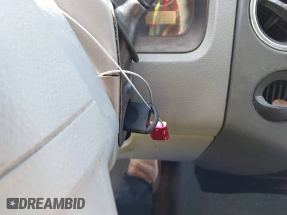 2008 Ford F-150 XLT with VIN 1FTPW12V08FA95163, listed as a IAAI auction lot 43460728 with 194,688 mi miles and . Bid and sale history available at DreamBid. Image 11.