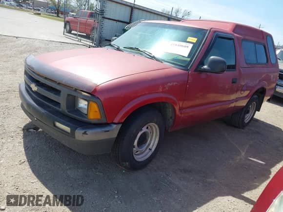 1996 Chevrolet S-10 с VIN 1GCCS1448TK120616, выставлен на аукционе IAAI как лот 41840605 с пробегом 251 506 миль миль и . История ставок и продаж доступна на DreamBid. Изображение 2.