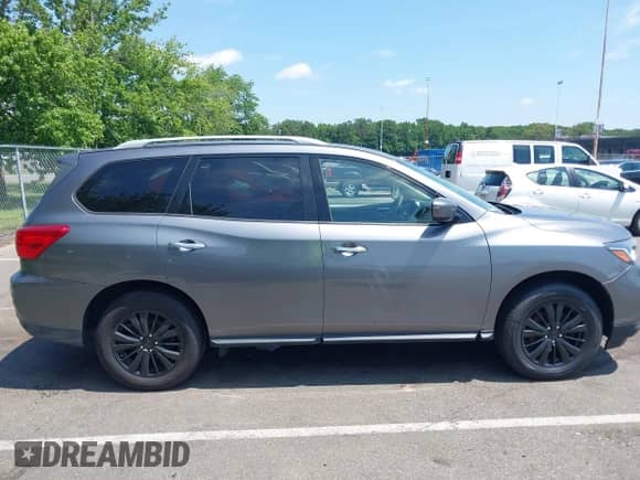 2018 Nissan Pathfinder SV z VIN 5N1DR2MM8JC645166, wystawiony jako IAAI lot #42666765 z przebiegiem 81 544 mil mil oraz . Historia ofert i sprzedaży dostępna na DreamBid. Obrazek 13.