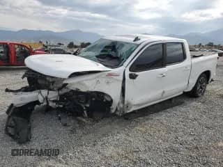 2021 Chevrolet Silverado 1500 RST с VIN 3GCUYEEL1MG364522, выставлен на аукционе Copart как лот 65653904 с пробегом 52 010 миль миль и Списание • Salvage title. История ставок и продаж доступна на DreamBid. Изображение 1.