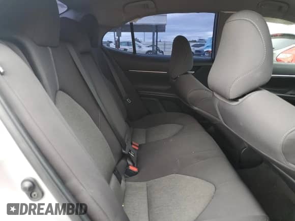 2022 Toyota Camry LE with VIN 4T1C11AK8NU051516, listed as a Copart auction lot 84958615 with 31,814 mi miles and Salvage title. Bid and sale history available at DreamBid. Image 10.