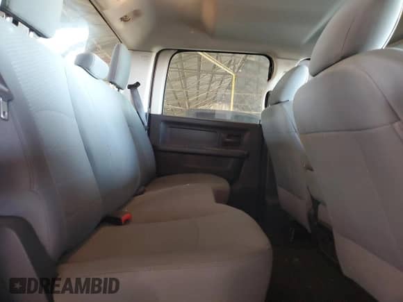 2018 Ram 1500 Tradesman z VIN 3C6RR6KT9JG118351, wystawiony jako Copart lot #47204225 z przebiegiem 107 356 mil mil oraz Szkoda całkowita • Salvage title. Historia ofert i sprzedaży dostępna na DreamBid. Obrazek 10.