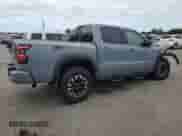 2023 Nissan Frontier Pro-4X z VIN 1N6ED1EKXPN648692, wystawiony jako Copart lot #62197105 z przebiegiem 42 137 mil mil oraz Szkoda całkowita • Salvage title. Historia ofert i sprzedaży dostępna na DreamBid. Obrazek 3.